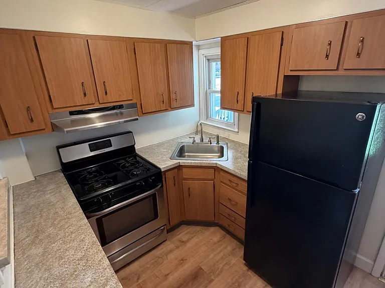 1629 Lincoln Ave #1 — Photo 6