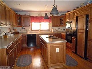 2nd image of 5929 Oakmont Ct