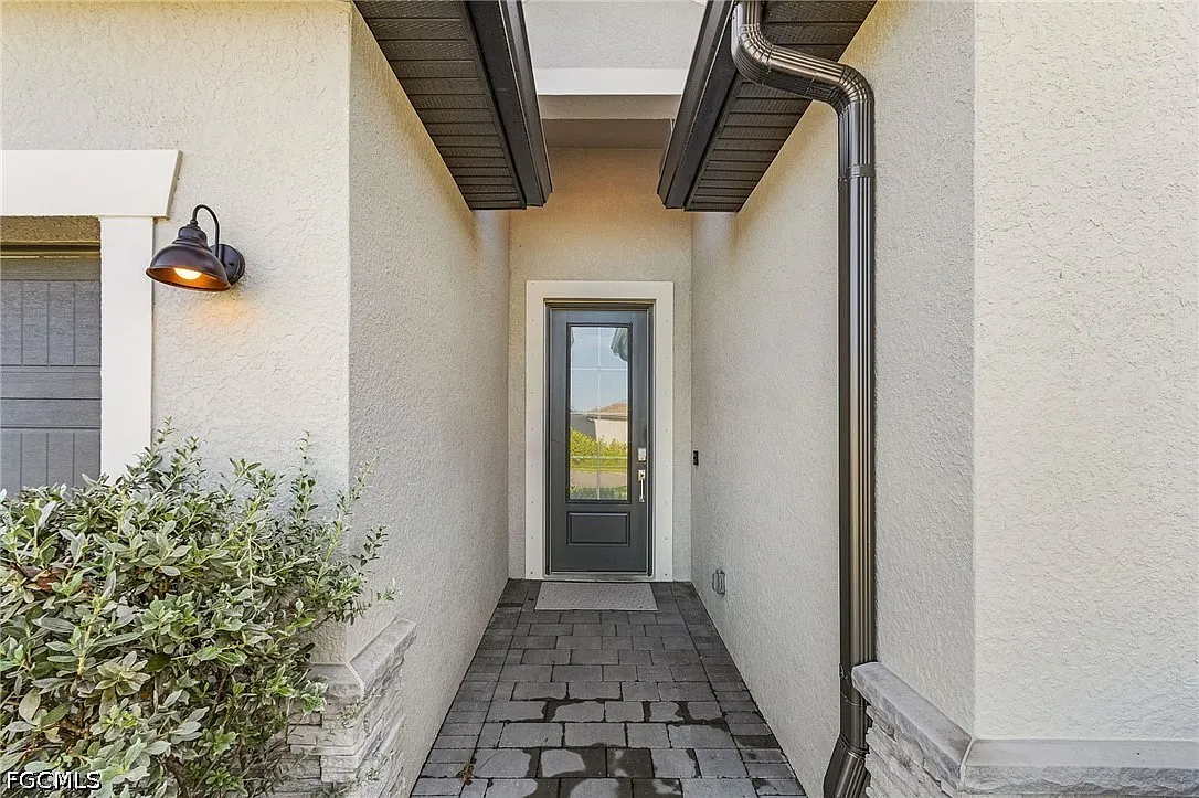 4 bed, 3.0 bath, 2032 sqft, $3,100 — Photo 4