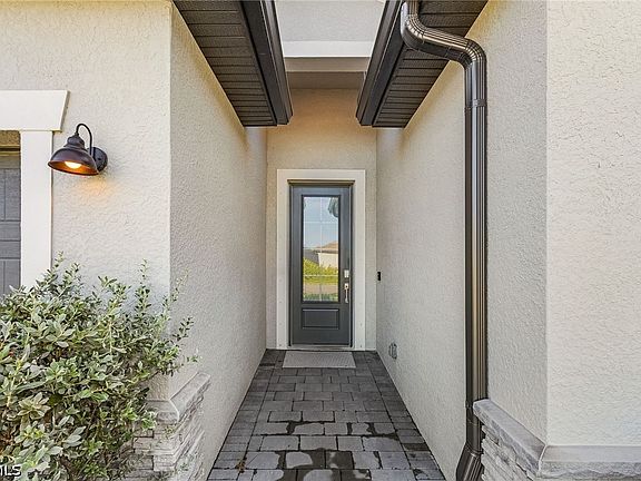 4th image of 11151 Timber Creek Dr E