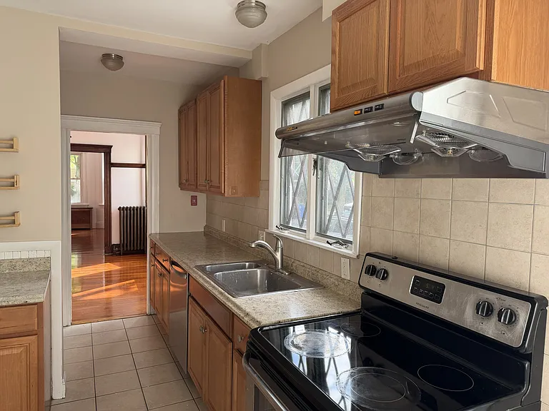 4 Wilson Ave #1 — Photo 4