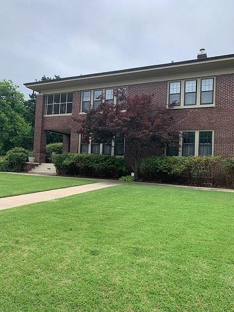 Well maintained duplex