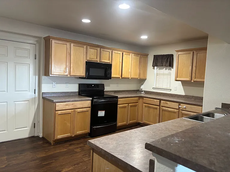 9762 Mayfair St #E — Photo 4