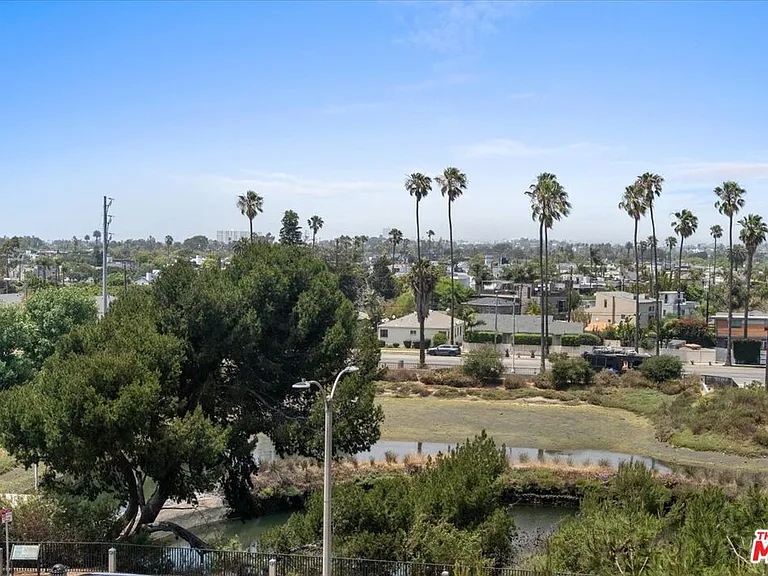 4265 Marina City Dr #101 — Photo 29