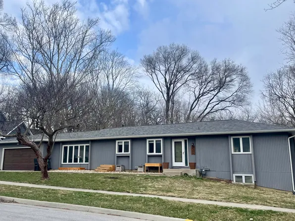 4509 Westbend Dr, Ames, IA 50014