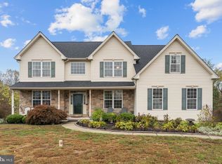 13 Country Dr, Pottstown, PA 19464