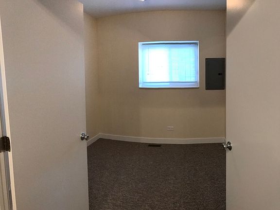 5th image of 3417 W Melrose St #1H
