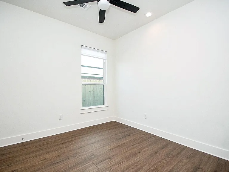 4101 Victoria Ave #B — Photo 21