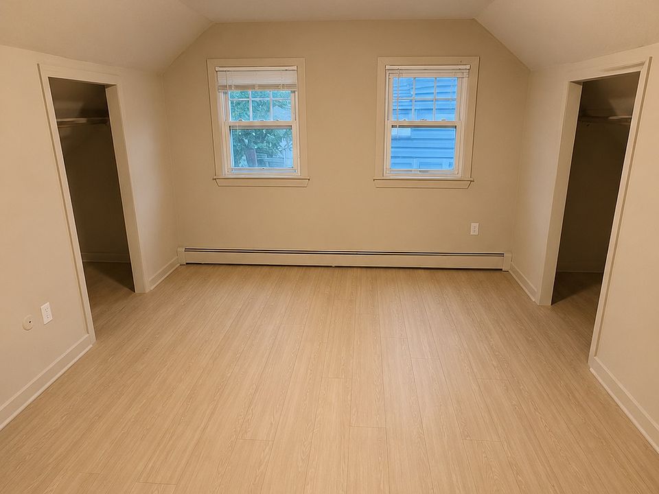 2nd image of 5 Cliff St APT 5