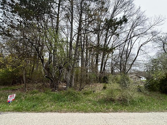 2nd image of 11872 Lakeside Dr S