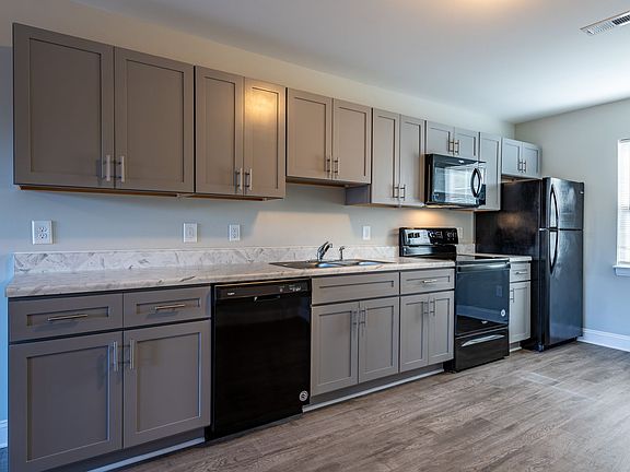 2nd image of 325 Laurel Ln APT 14