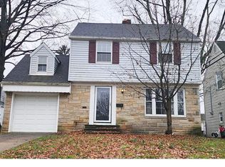 4960 Farnhurst Rd, Lyndhurst, OH 44124