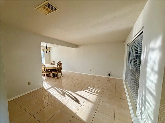 5th image of 4010 Ivywood Dr