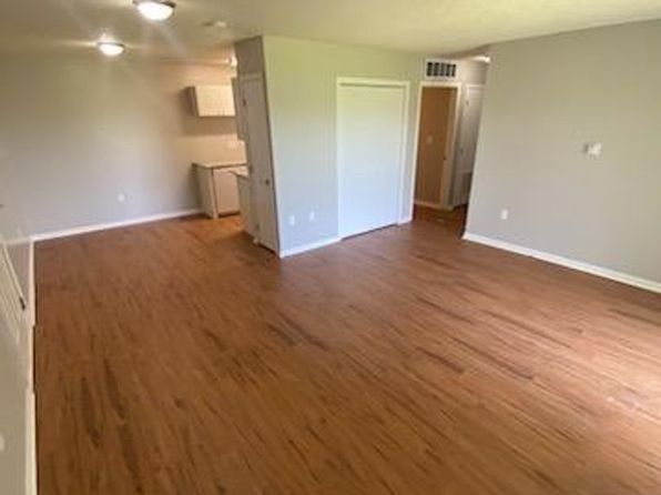 940 E 16th St #202