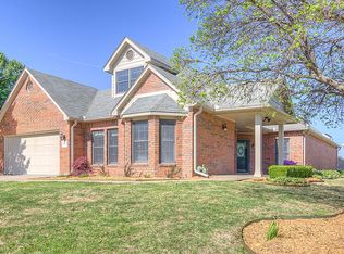 501 Chisholm Cir, Bartlesville, OK 74006