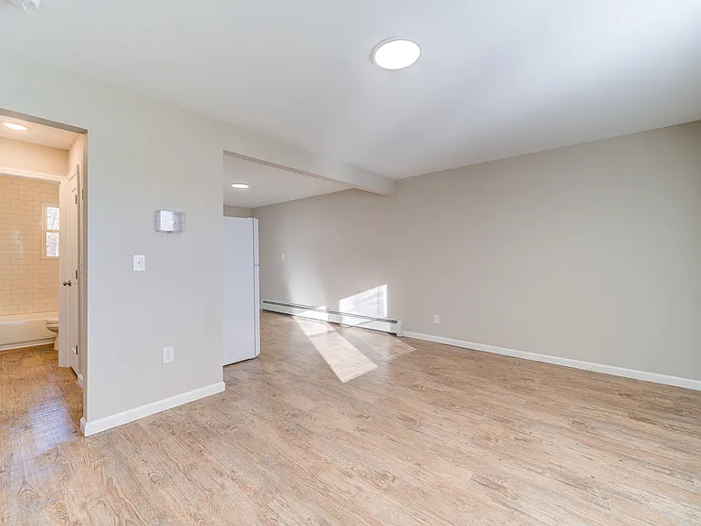 4 Springwood Cir #4C — Photo 1