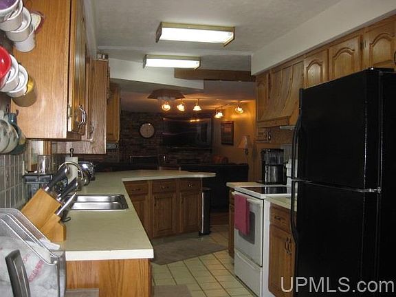 2nd image of 1420 N Bluff Dr