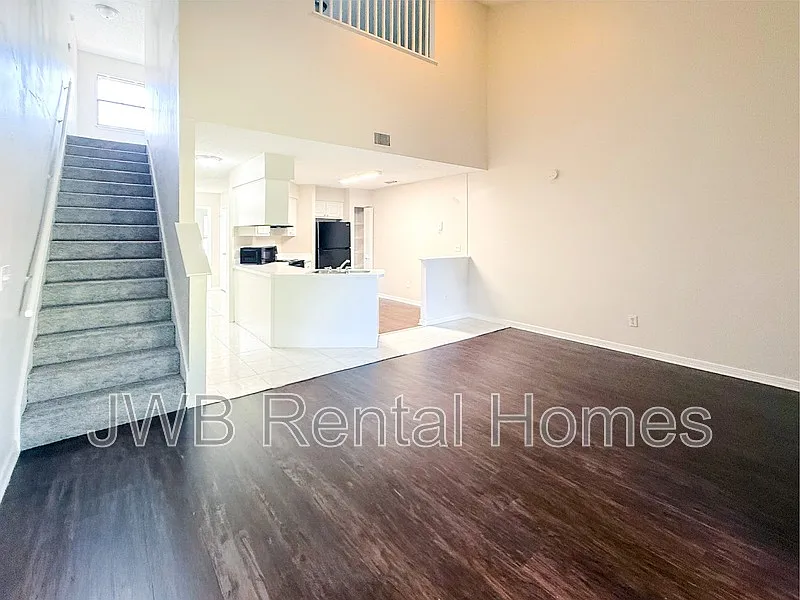 Cedar Hills — Photo 4