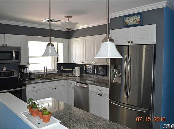 2nd image of 3391 Park Ave