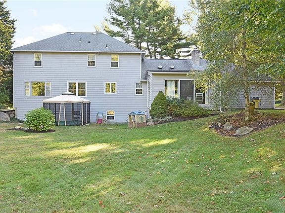 4th image of 45 Huguenot Dr