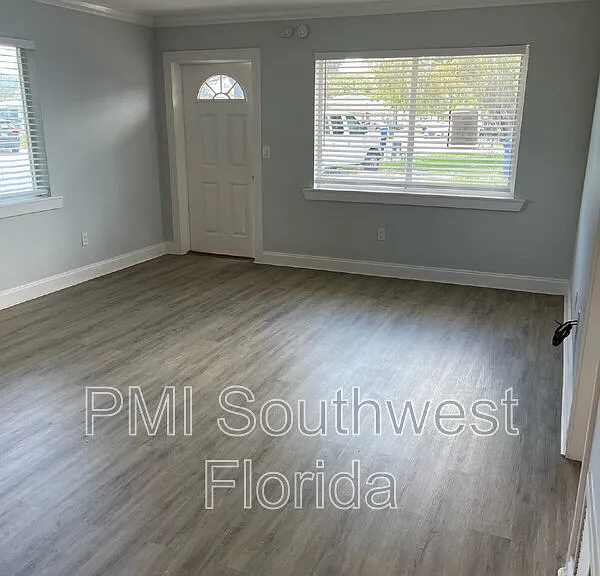 6367 Gateway Ave — Photo 16