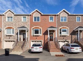 23 Village Pl, Secaucus, NJ 07094