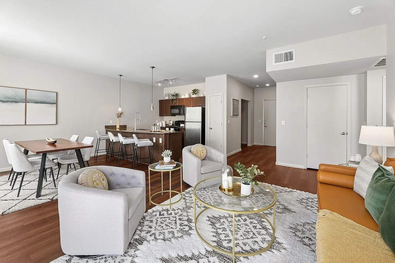 11012 Domain Dr — Photo 3
