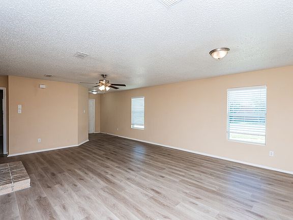 4th image of 5301 Prestwick Dr