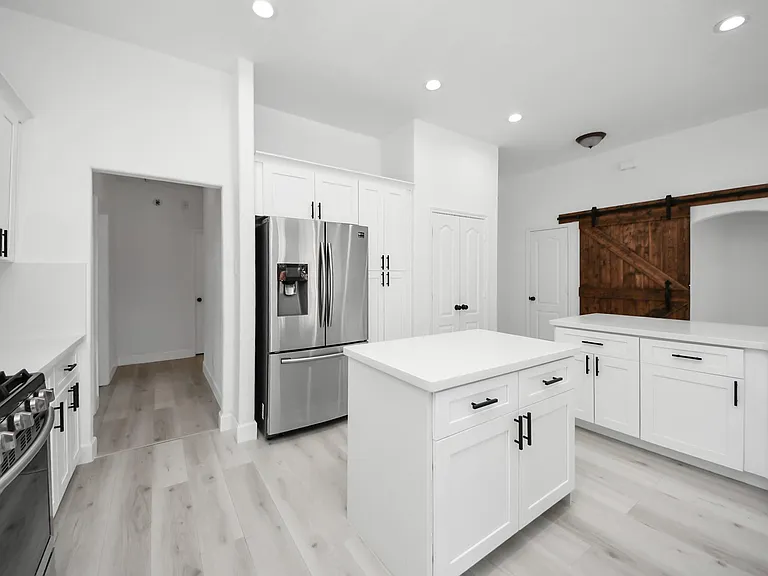 10850 White Oak Point Ct — Photo 31