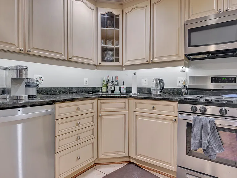 1114 Rhode Island Ave NW #B — Photo 6