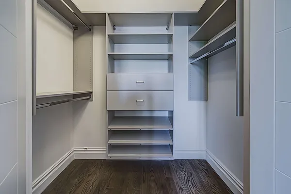 Rented by News Realty | media 35