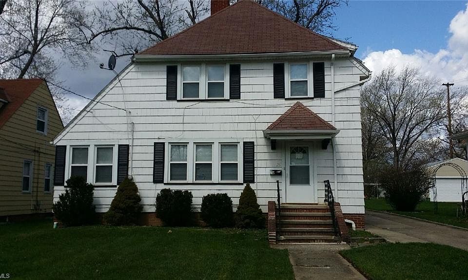 1st image of 25 Southwick Dr