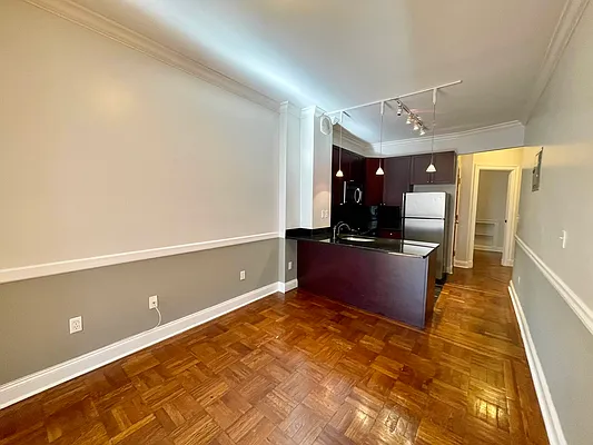 Rented by J PRESTON AND ASSOCIATES INC | media 31