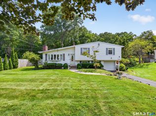 80 Chidsey Dr, North Branford, CT 06471