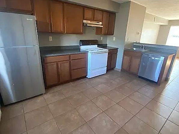 405 E Mill St #4