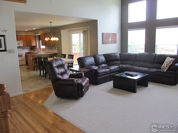 5th image of 330 Scotch Pine Ct