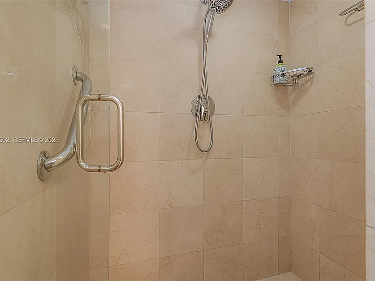 6423 Collins Ave #309 — Photo 27