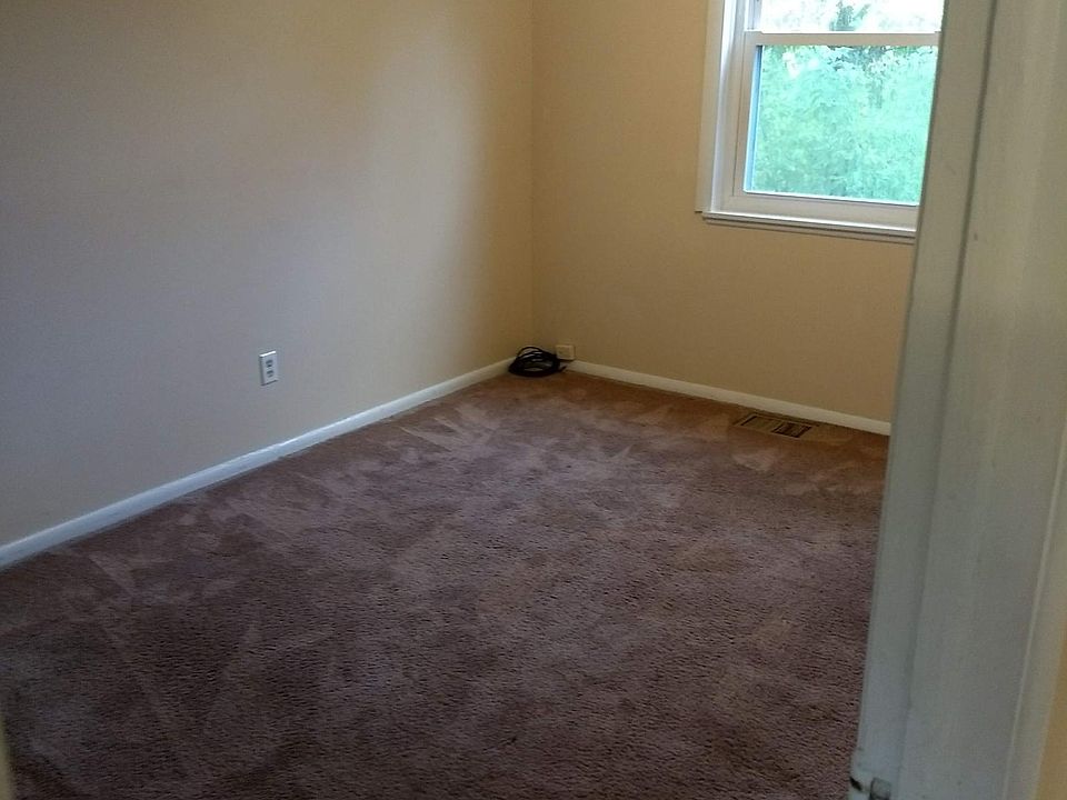 2nd image of 9070 Avon Belden Rd