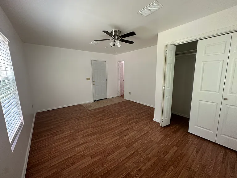 7833 S Harvard Ave — Photo 23