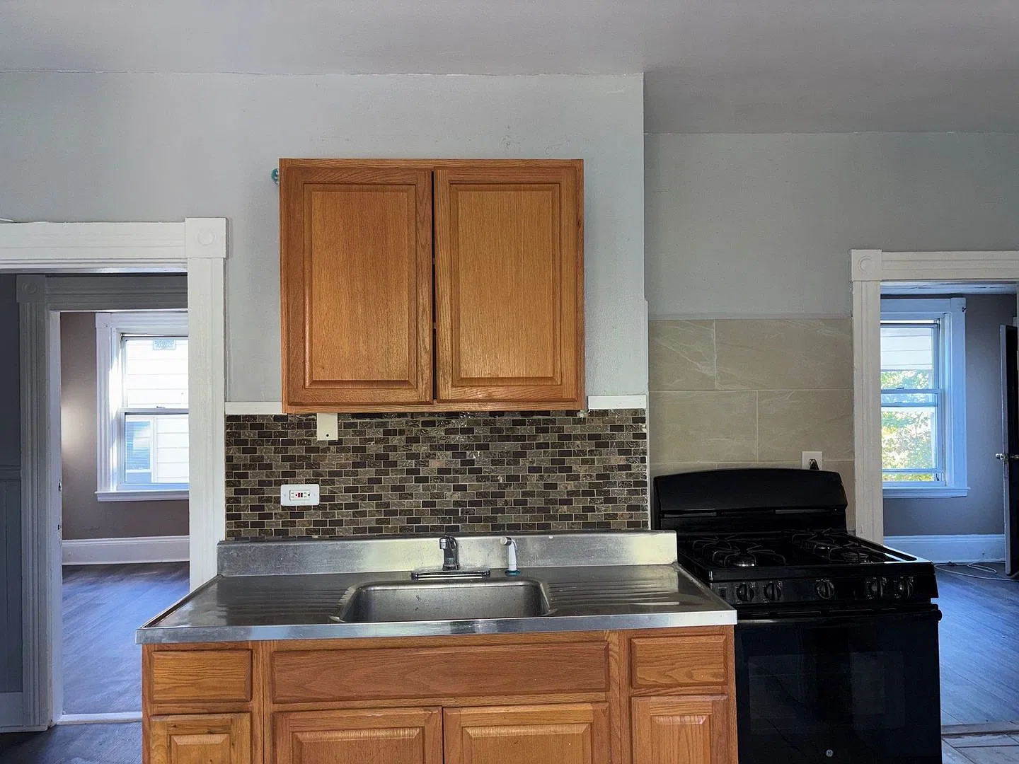 224-228 Laurel St — Photo 2