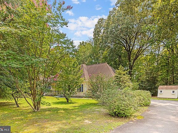 5th image of 112 Stratford Cir