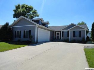 602 S Saratoga St, Marshall, MN 56258