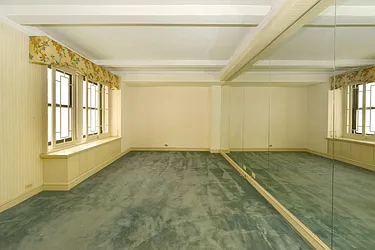 Sold by CitiSuites International Realty