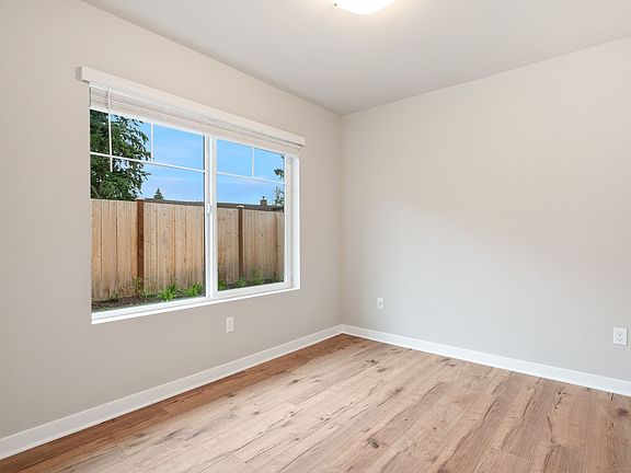 3rd image of 13730 Manor Way #D1