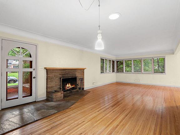 3rd image of 5241 Edenmoor St