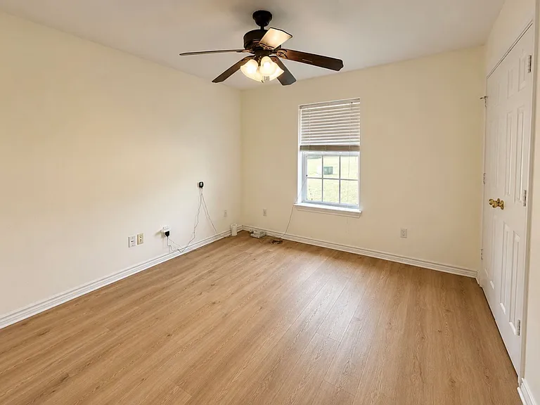 5662 Pamela Ct — Photo 11