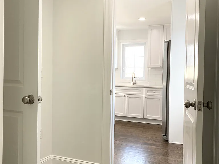 61 Chestnut St #2 — Photo 4
