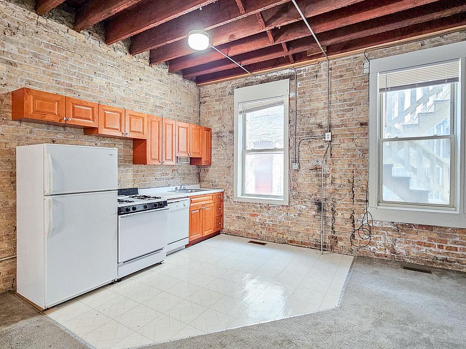 1st image of 757 N Damen Ave #1R