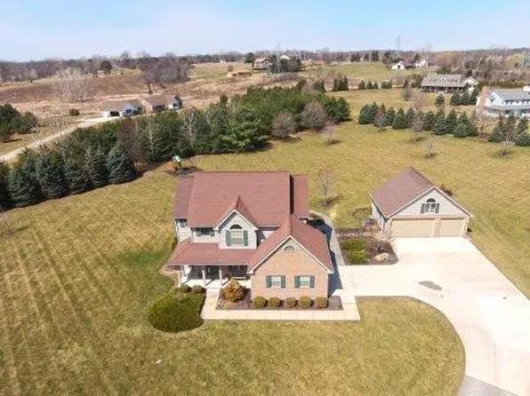 7520 Dell Rd, Saline, MI 48176