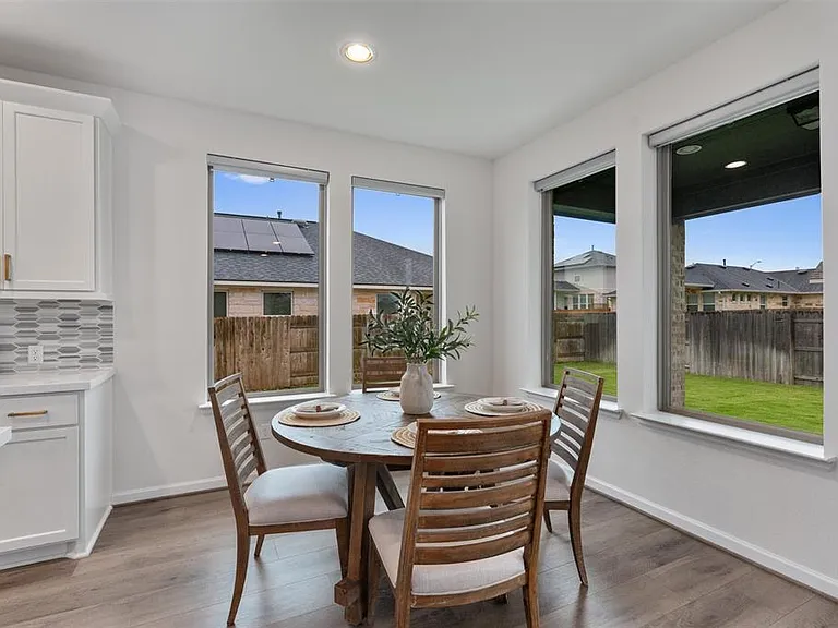 2437 Burberry Ln — Photo 13